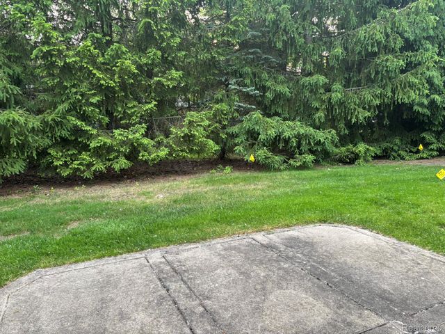 44700 Heather Lane 19, Canton Charter Township, MI 48187