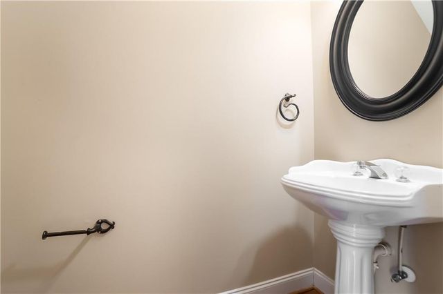 2664 Rosemary NW Street, Atlanta, GA 30318