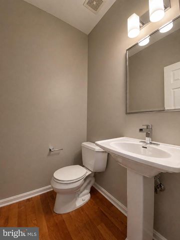 21002 KITTANNING LN, Ashburn, VA 20147