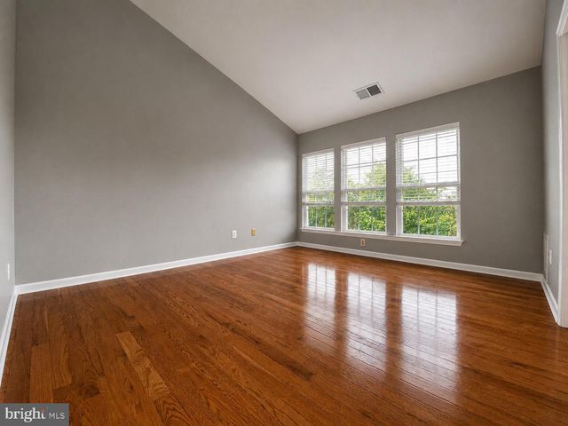 21002 KITTANNING LN, Ashburn, VA 20147