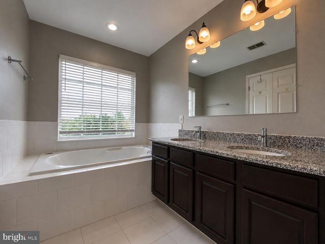21002 KITTANNING LN, Ashburn, VA 20147