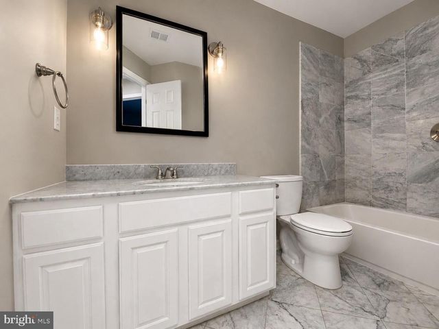 21002 KITTANNING LN, Ashburn, VA 20147