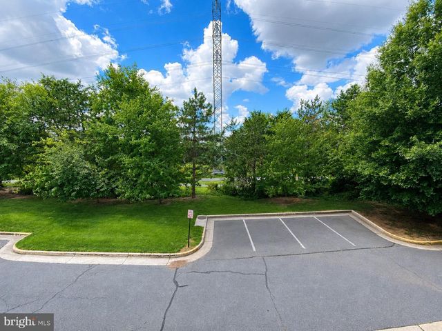 21002 KITTANNING LN, Ashburn, VA 20147