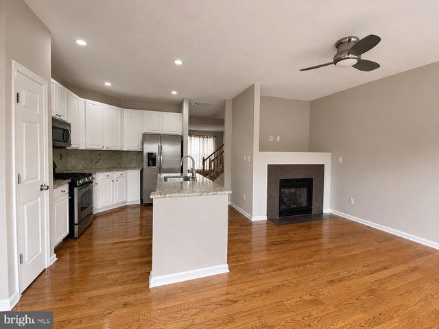 21002 KITTANNING LN, Ashburn, VA 20147