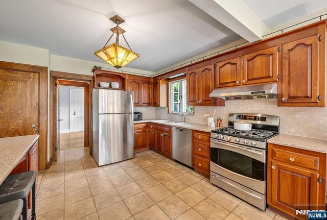 140 Unadilla Road, Ridgewood, NJ 07450