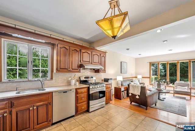 140 Unadilla Road, Ridgewood, NJ 07450