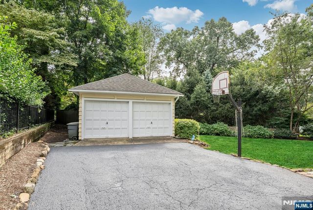 140 Unadilla Road, Ridgewood, NJ 07450