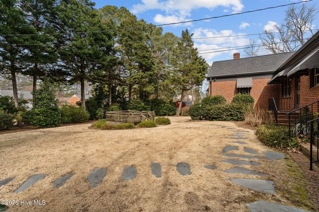 401 Brentwood Drive N, Wilson, NC 27893