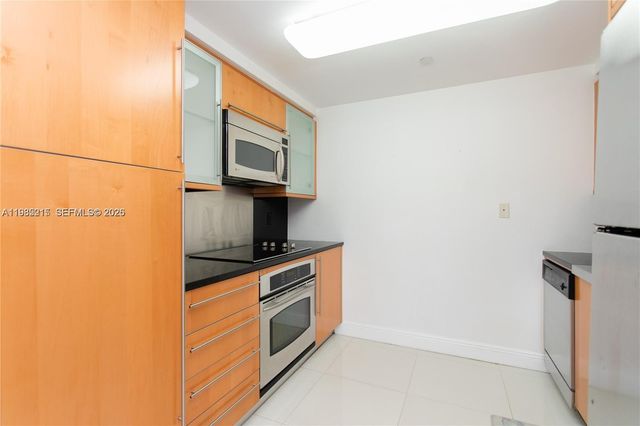 6365 Collins Ave 806, Miami Beach, FL 33141