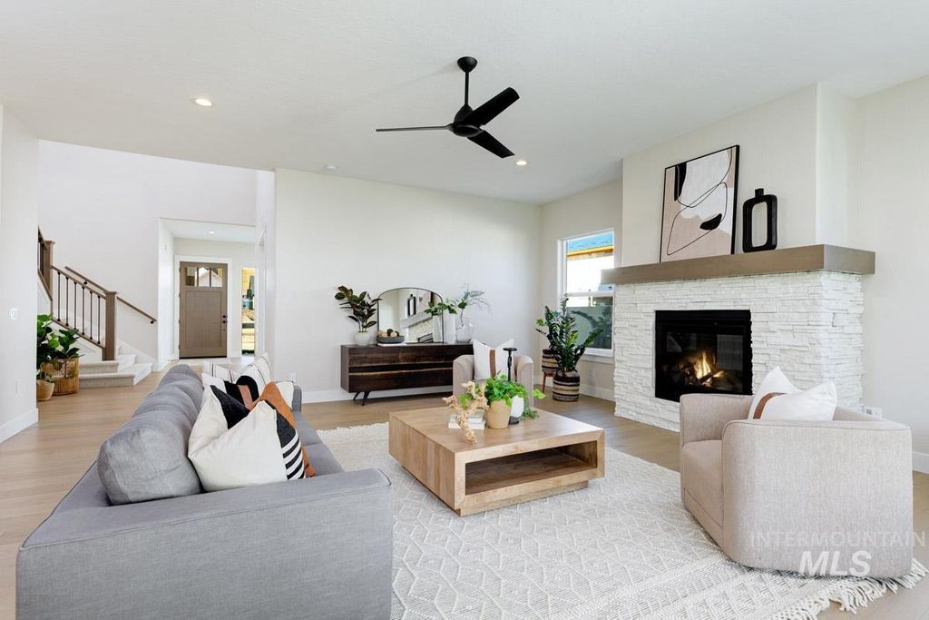 13501 N Spring Creek Way, Boise, ID 83714 photo 2