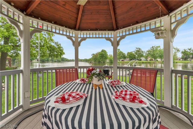 27233 Lake Point Drive, Beloit, OH 44609