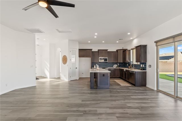 3383 Sunbeam Drive, Bullhead City, AZ 86429