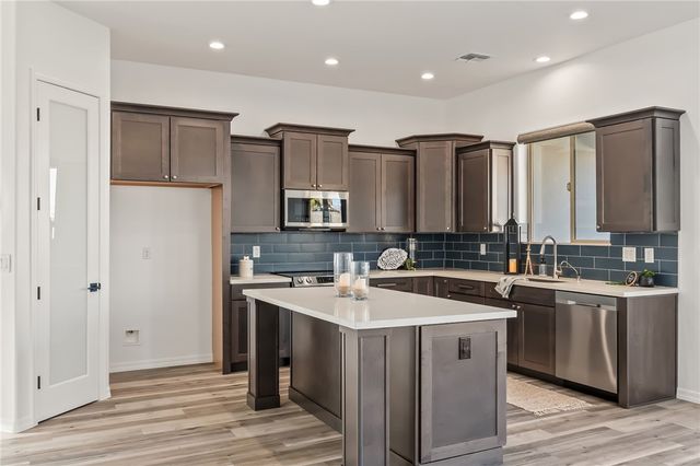 3383 Sunbeam Drive, Bullhead City, AZ 86429