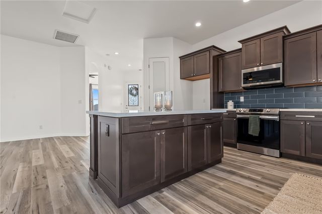 3383 Sunbeam Drive, Bullhead City, AZ 86429