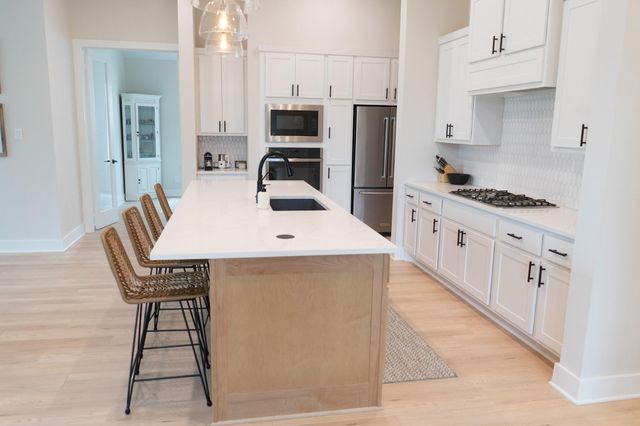 26951 Longwood Ledge Drive, The Woodlands, TX 77389