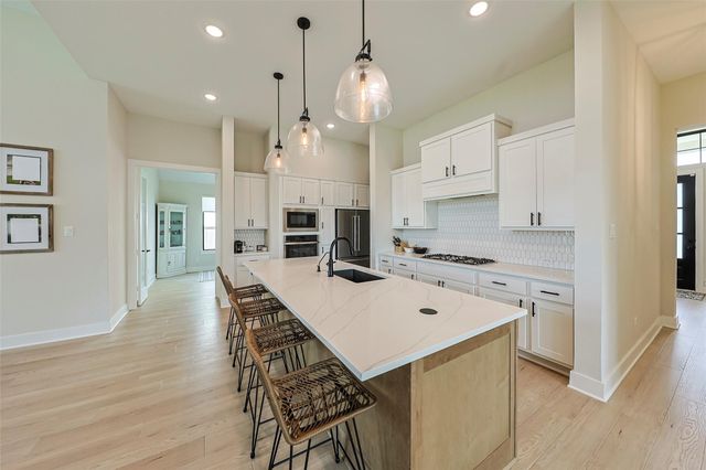 26951 Longwood Ledge Drive, The Woodlands, TX 77389