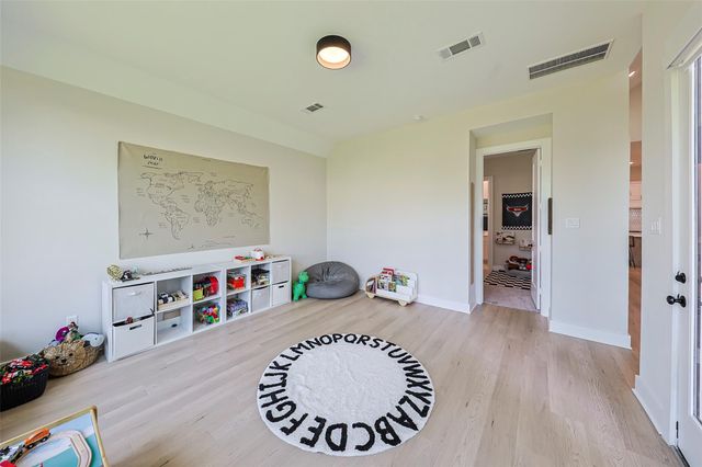 26951 Longwood Ledge Drive, The Woodlands, TX 77389