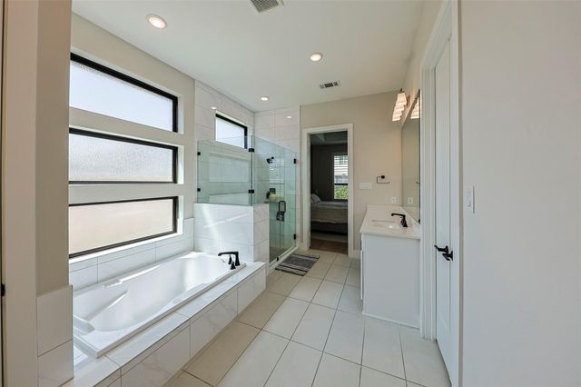 26951 Longwood Ledge Drive, The Woodlands, TX 77389