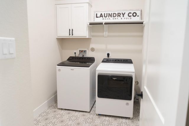 26951 Longwood Ledge Drive, The Woodlands, TX 77389