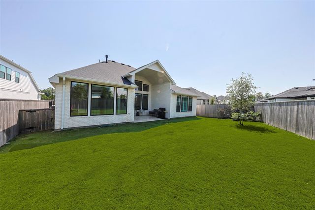 26951 Longwood Ledge Drive, The Woodlands, TX 77389