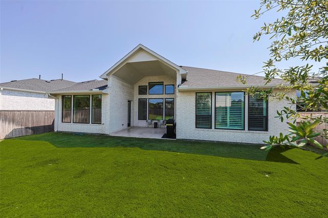 26951 Longwood Ledge Drive, The Woodlands, TX 77389