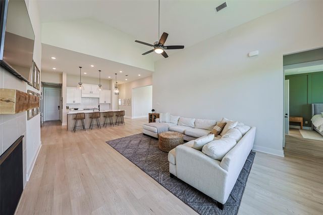 26951 Longwood Ledge Drive, The Woodlands, TX 77389