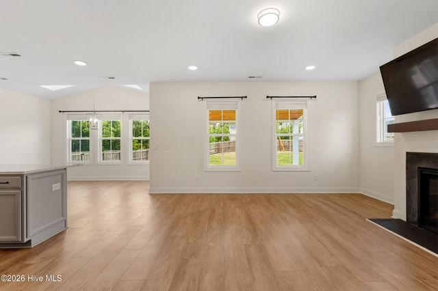 174 Tanglewood Court, Hampstead, NC 28443
