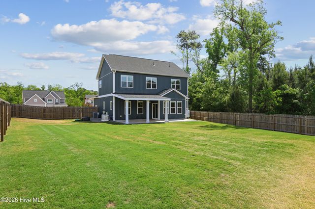 174 Tanglewood Court, Hampstead, NC 28443