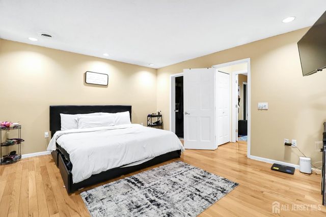 140 Lawrence Street, New Brunswick, NJ 08901