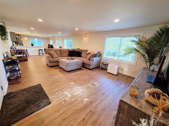 255 South Union Road, Elma, WA 98541