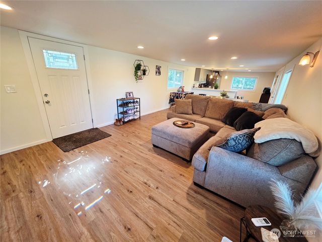 255 South Union Road, Elma, WA 98541