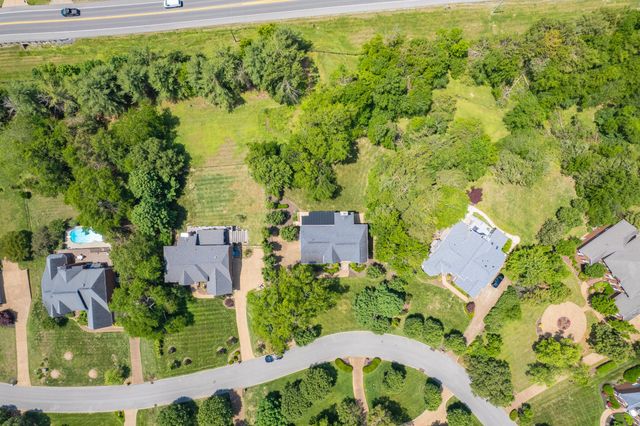 9023 Fallswood Ln, Brentwood, TN 37027
