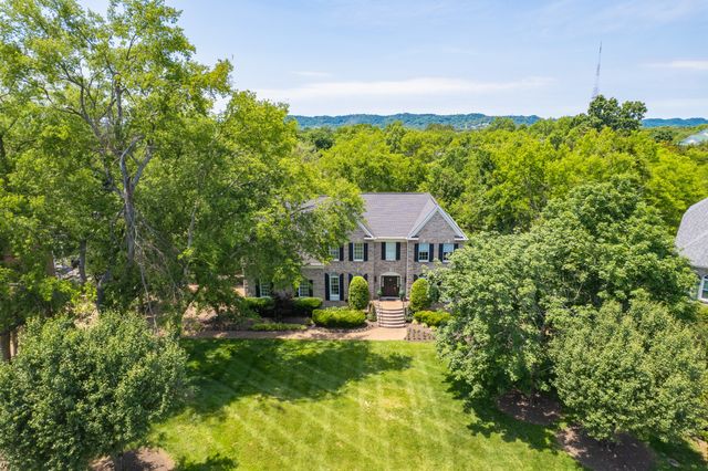 9023 Fallswood Ln, Brentwood, TN 37027