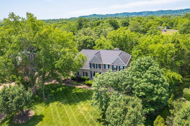9023 Fallswood Ln, Brentwood, TN 37027