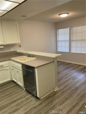 2021 Barclay Court, Santa Ana, CA 92701