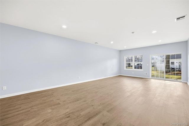 55 Oyster Cove Lane, Blue Point, NY 11715