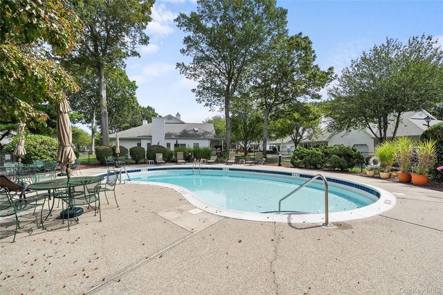 55 Oyster Cove Lane, Blue Point, NY 11715