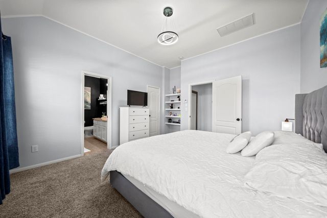 2611 Winding Creek Way, Conroe, TX 77385