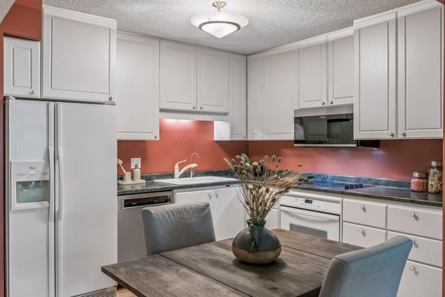 1200 Nicollet Mall 221, Minneapolis, MN 55403
