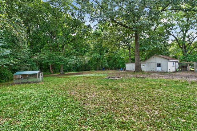 821A N Liberty Spring RD, Suffolk, VA 23434