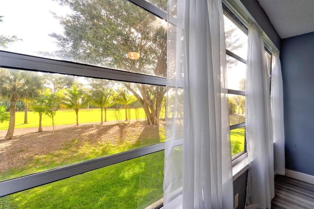 6073 Balboa Circle 204, Boca Raton, FL 33433