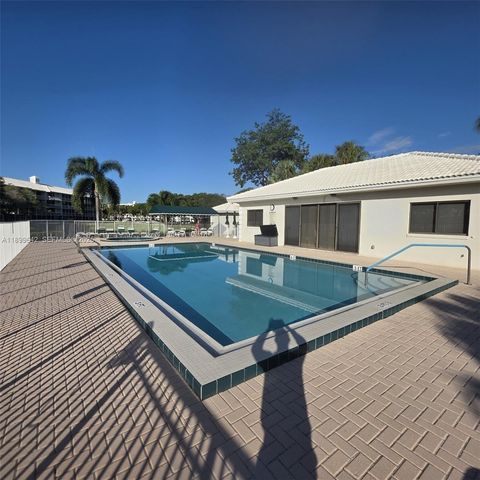 6073 Balboa Circle 204, Boca Raton, FL 33433