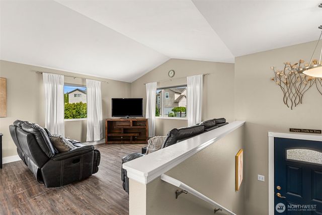 712 S Lexington Place, East Wenatchee, WA 98802