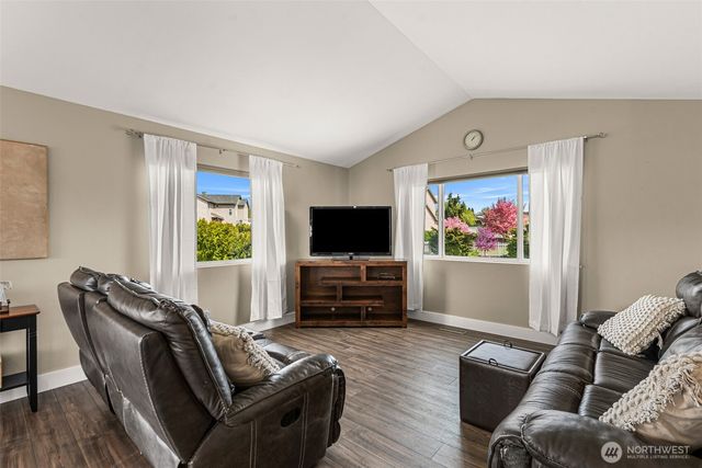 712 S Lexington Place, East Wenatchee, WA 98802