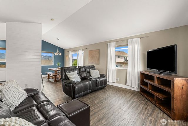 712 S Lexington Place, East Wenatchee, WA 98802