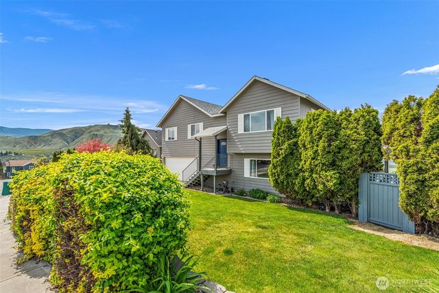 712 S Lexington Place, East Wenatchee, WA 98802