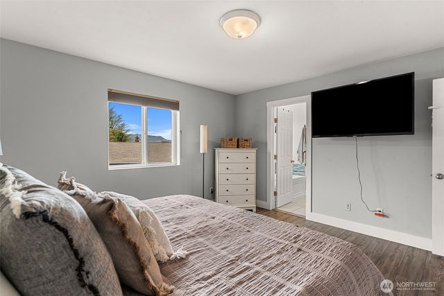 712 S Lexington Place, East Wenatchee, WA 98802