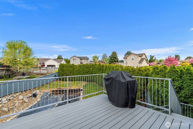 712 S Lexington Place, East Wenatchee, WA 98802