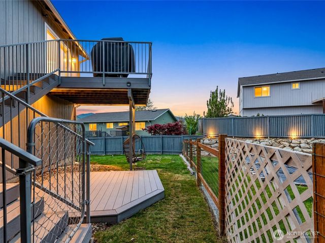 712 S Lexington Place, East Wenatchee, WA 98802