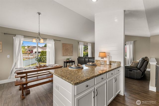 712 S Lexington Place, East Wenatchee, WA 98802